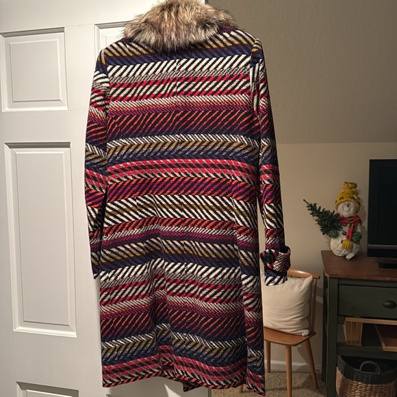 Trina Turk coat, fur collar, multi color, knee length, excellent conditionion - Picture 3 of 6